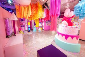 Игровая Instagram-площадка для взрослых или образовательный опыт Rosé Mansion