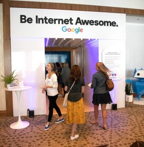 Mom 2.0 Summit: Почему Google спонсировал этот родительский event?